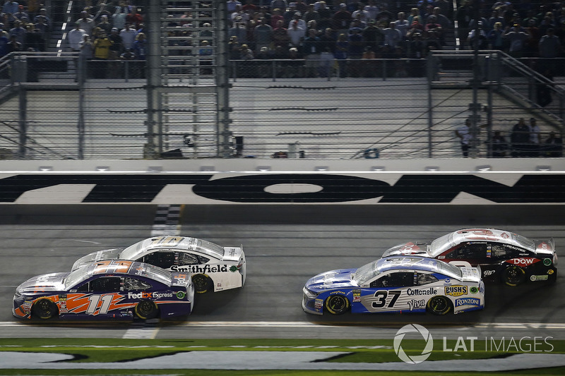 Denny Hamlin Joe Gibbs Racing Toyota Chris Buescher Jtg Daugherty Denny Hamlin Joe Gibbs Racing Toyota Chris Buescher Jtg Daugherty Chevrolet Camaro