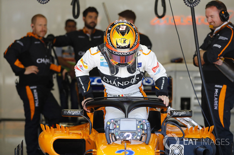 Stoffel Vandoorne, McLaren, masuk ke kokpit