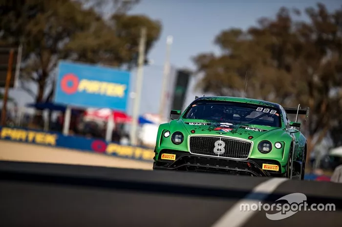 #8 Bentley Team M-Sport Bentley Continental GT3: Alex Buncombe, Oliver Jarvis, Sebastian Morris