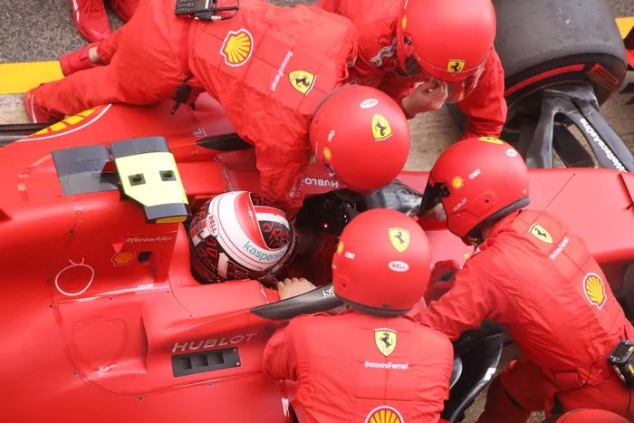 Charles Leclerc, Ferrari SF1000 ai box