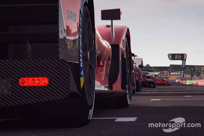 El pelotón bajo el Safety Car