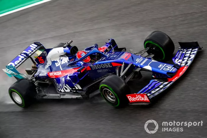 12 - Daniil Kvyat, Toro Rosso STR14 - 1'20.630