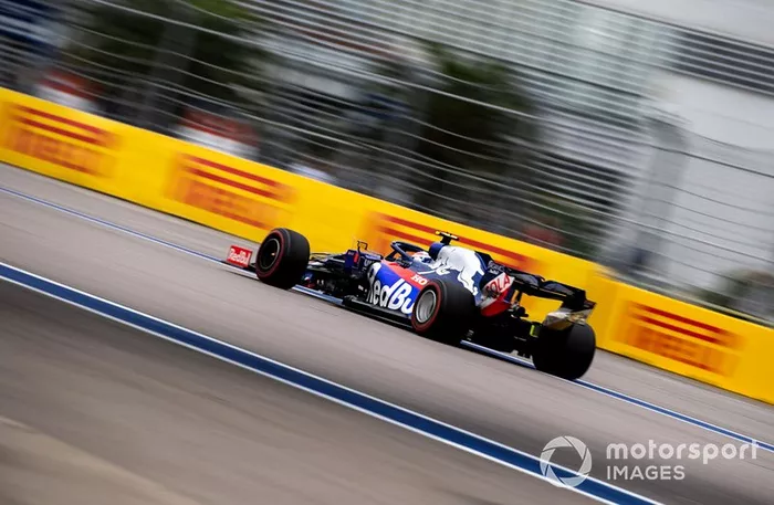 16º: Pierre Gasly, Toro Rosso STR14 (punido)