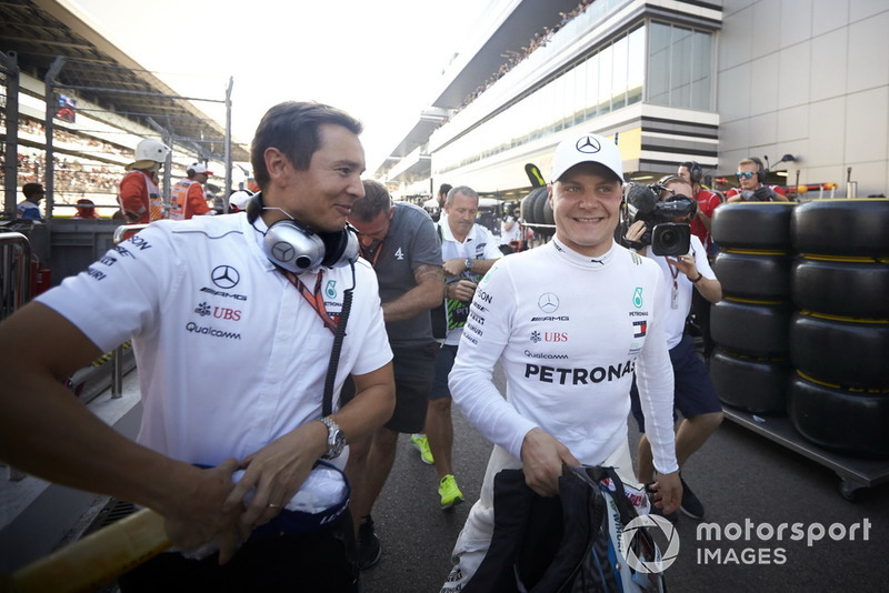 Ganador de la pole Valtteri Bottas, Mercedes AMG F1