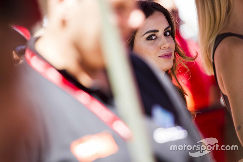 Grid girl