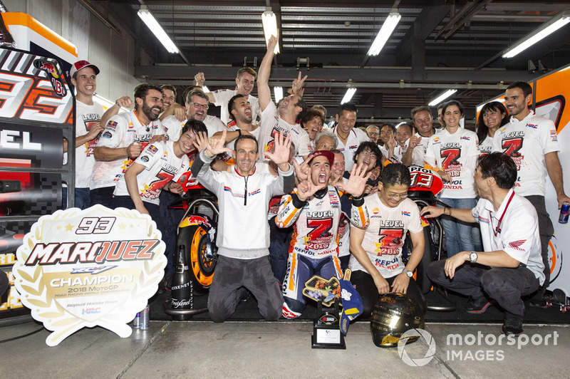 Champion Marc Marquez, Repsol Honda Team celebrates with his team