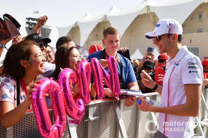 Esteban Ocon, Racing Point Force India con i tifosi