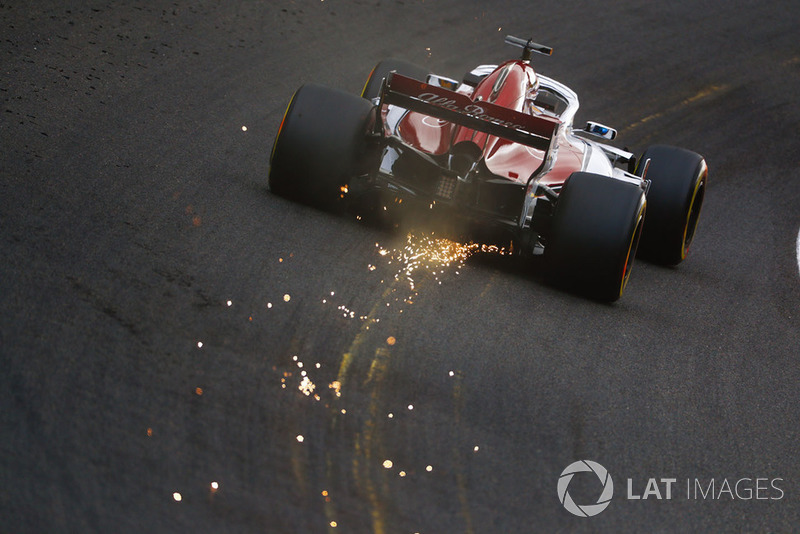 Sparks fly from Marcus Ericsson, Sauber C37