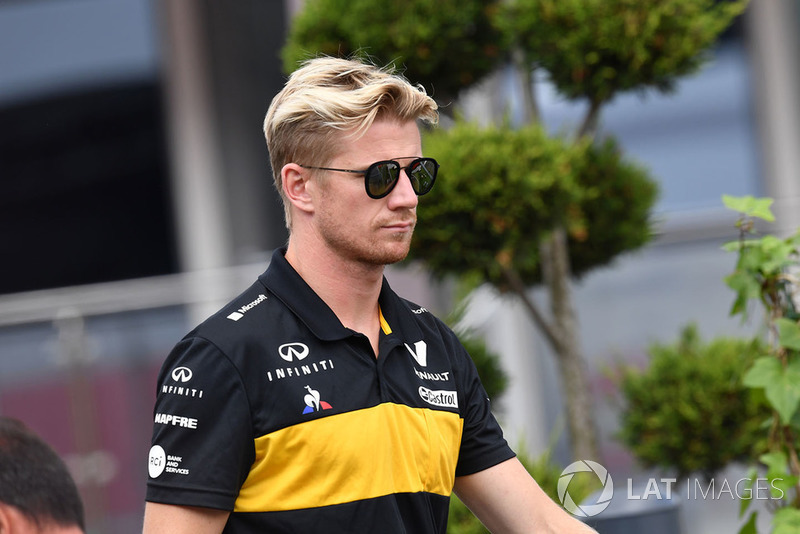 Nico Hulkenberg: “Não tive problemas. Só é incrível descobrir, de novo na volta 1, o quão sensíveis esses carros são com a aerodinâmica. Quando você tem alguns carros agrupados na sua frente, perdemos muita aderência, e, quando pisei no freio, instantemente travei as rodas dianteiras e escorreguei em direção a Fernando”
