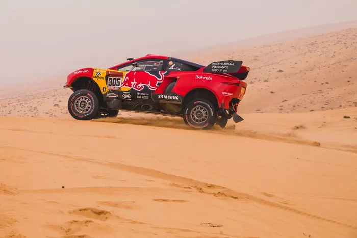 #305 Bahrain Raid Xtreme Hunter: Sebastien Loeb, Daniel Elena