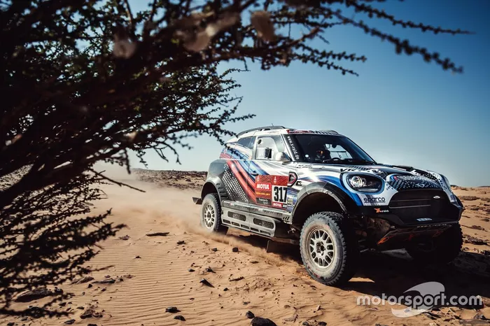 #317 X-Raid Mini JCW Rally Team Bmw: Vladimir Vasilyev, Dmitro Tsyro