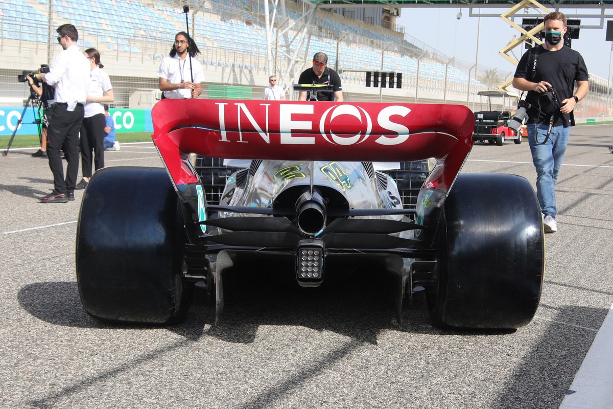 Detalle trasero del Mercedes W13