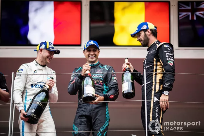 Podio: El ganador Stoffel Vandoorne, Mercedes-Benz EQ , segundo Mitch Evans, Jaguar Racing, tercero Jean-Eric Vergne, DS Techeetah