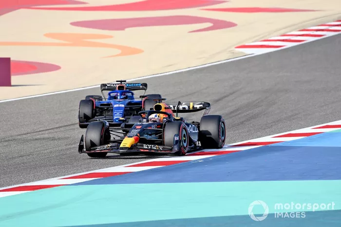Max Verstappen, Red Bull Racing RB19, Alex Albon, Williams FW45