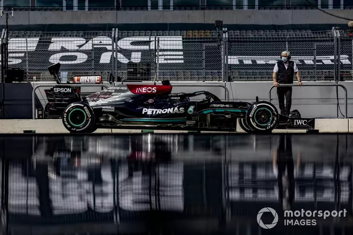 Lewis Hamilton, Mercedes W12