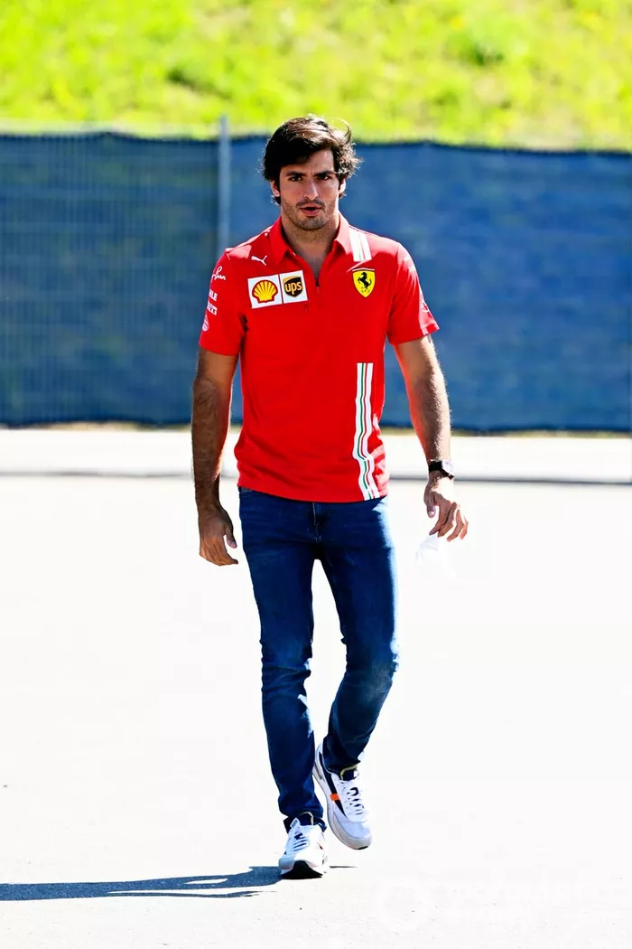 Carlos Sainz Jr., Ferrari