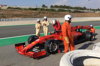 Sebastian Vettel, Ferrari SF90 s'arrête en bord de piste