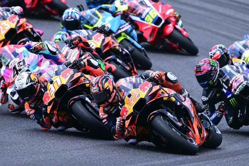 Maverick Vinales, Red Bull KTM Tech 3, Pedro Acosta, Red Bull KTM Factory Racing