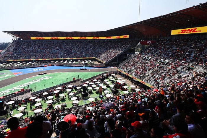 Liam Lawson, Racing Bulls Team, Yuki Tsunoda, Red Bull Racing