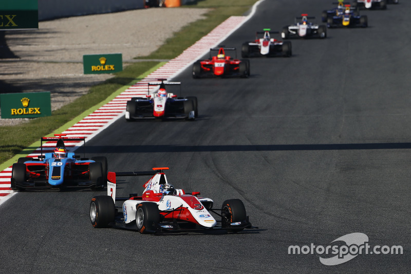 Alexander Albon, ART Grand Prix devance Oscar Tunjo, Jenzer Motorsport