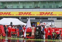 Kimi Raikkonen, Ferrari SF16-H in griglia