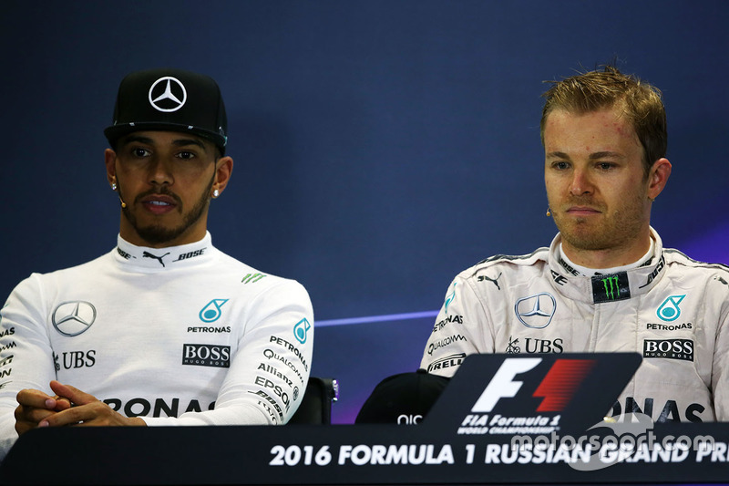 Pressekonferenz: 1. Nico Rosberg, Mercedes AMG F1 Team; 2. Lewis Hamilton, Mercedes AMG F1 Team