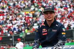 Max Verstappen, Red Bull Racing, tijdens de rijdersparade