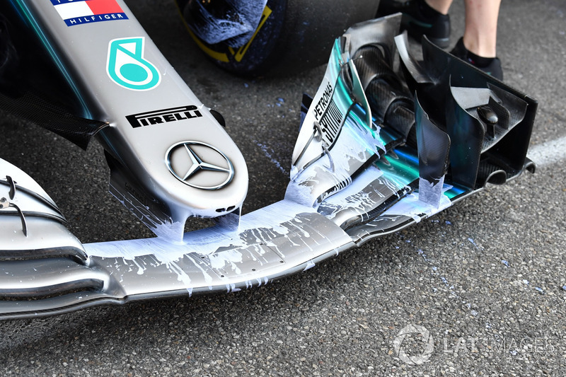Переднє антикрило Mercedes-AMG F1 W09