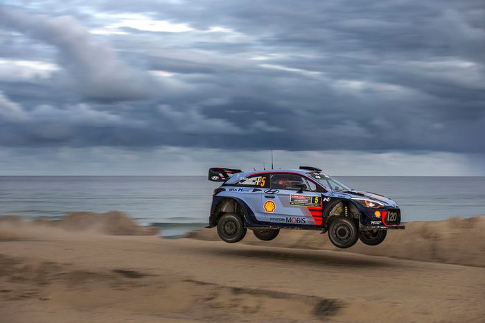 Thierry Neuville, Nicolas Gilsoul, Hyundai i20 WRC, Hyundai Motorsport