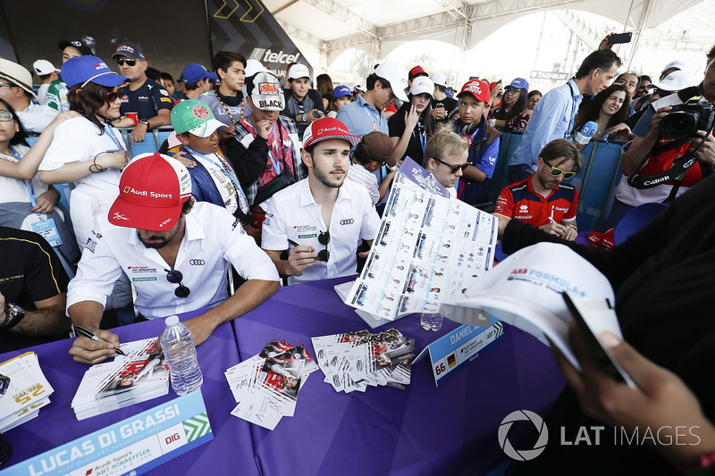 Lucas di Grassi, Audi Sport ABT Schaeffler, Daniel Abt, Audi Sport ABT Schaeffler, at the autograph session