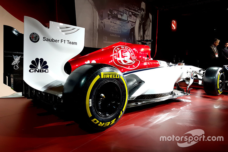 Alfa Romeo Sauber renk düzeni lansmanı