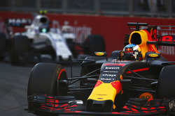 Даніель Ріккардо, Red Bull Racing RB13, Ленс Стролл, Williams FW40