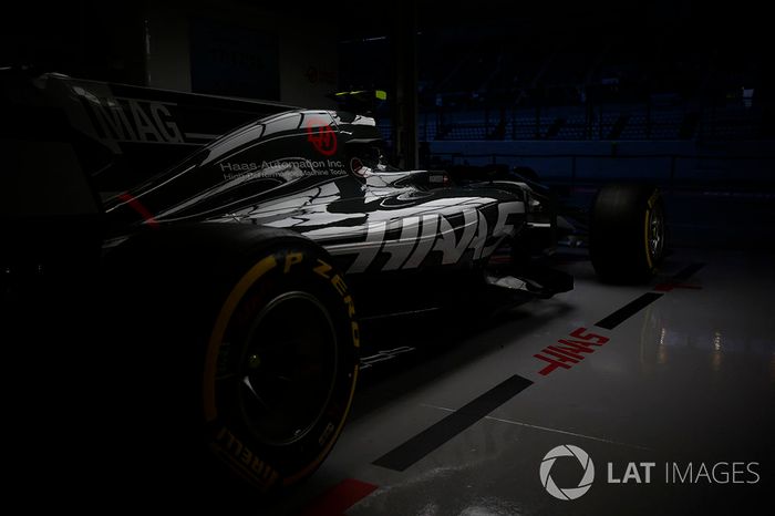 La Haas F1 Team VF-17 de Kevin Mgnussen