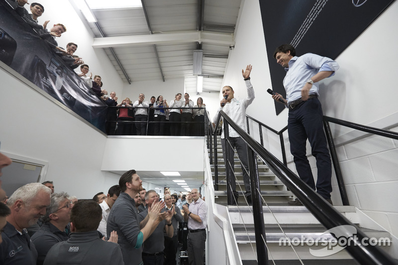 Valtteri Bottas, Mercedes, Toto Wolff, Mercedes AMG F1-aandeelhouder en Executive Director