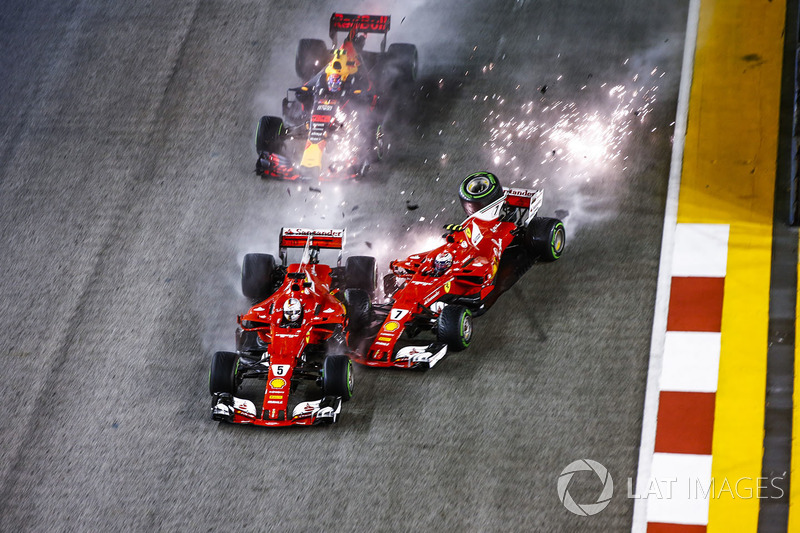 Startcrash: Sebastian Vettel, Ferrari SF70H, Max Verstappen, Red Bull Racing RB13, Kimi Raikkonen, F