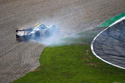 Accident de la #15 RLR Msport, Ligier JS P3 - Nissan: John Farano, Morten Dons, Alex Kapadia