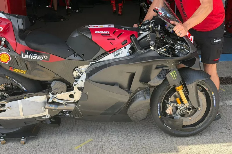 Détails de la moto de l'équipe Ducati 