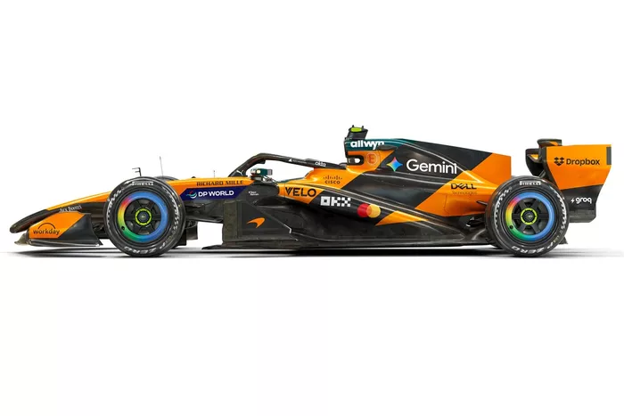 マクラーレン MCL40 リバリー 