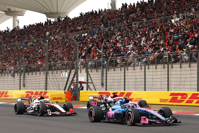 Esteban Ocon, equipo Haas F1, Oliver Bearman, equipo Haas F1, Franco Colapinto, Alpine