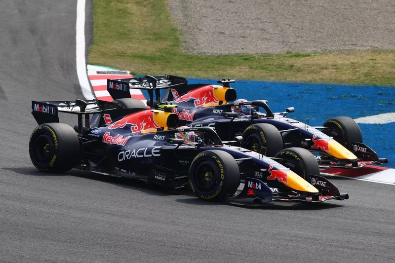 Max Verstappen, Red Bull Racing, Isack Hadjar, Red Bull Racing