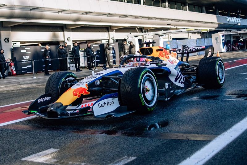 Liam Lawson, Tori da corsa