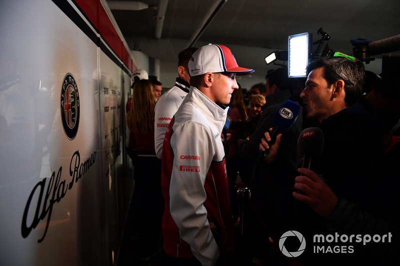 Kimi Raikkonen, Alfa Romeo Racing parla con i media