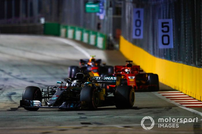 Lewis Hamilton, Mercedes AMG F1 W09 EQ Power+, Sebastian Vettel, Ferrari SF71H, Max Verstappen, Red Bull Racing RB14