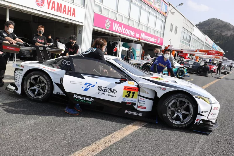 #31 apr LC500h GT