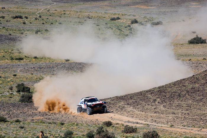 #217 X-raid Mini JCW Team Mini John Cooper Works Rally Plus: Krzysztof Holowczyc, Łukasz Kurzeja