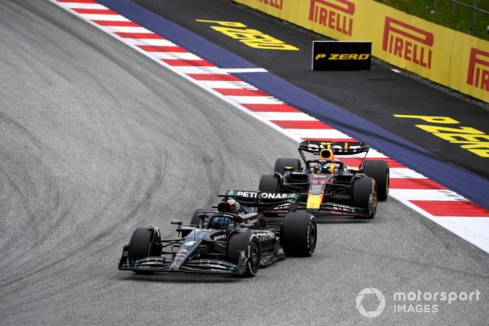 George Russell, Mercedes F1 W14, Sergio Pérez, Red Bull Racing RB19