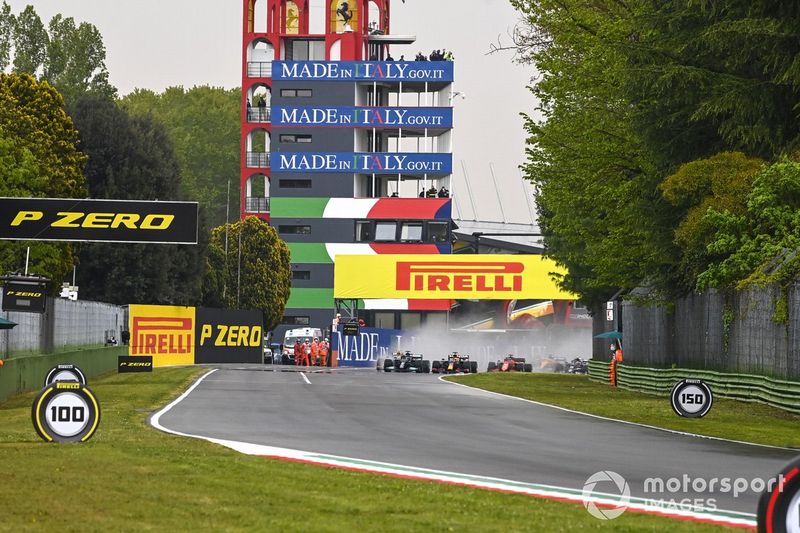 Lewis Hamilton, Mercedes W12, Max Verstappen, Red Bull Racing RB16B