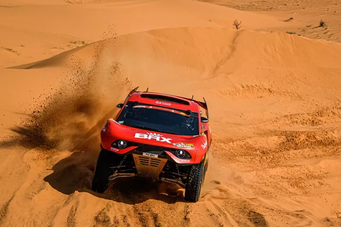 #305 Bahrain Raid Xtreme Hunter: Sebastien Loeb, Daniel Elena
