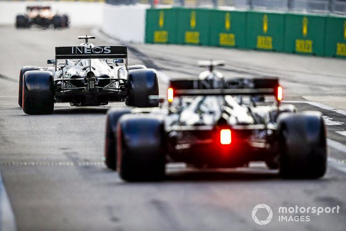 Valtteri Bottas, Mercedes F1 W11, Lewis Hamilton, Mercedes F1 W11