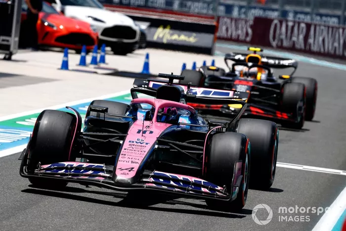 Pierre Gasly, Alpine, Yuki Tsunoda, Red Bull Racing Team